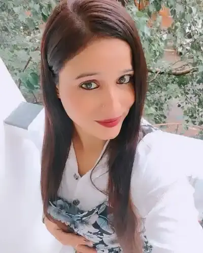 Call Girls in Madhogarh