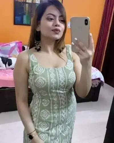 Call Girl in Madhogarh
